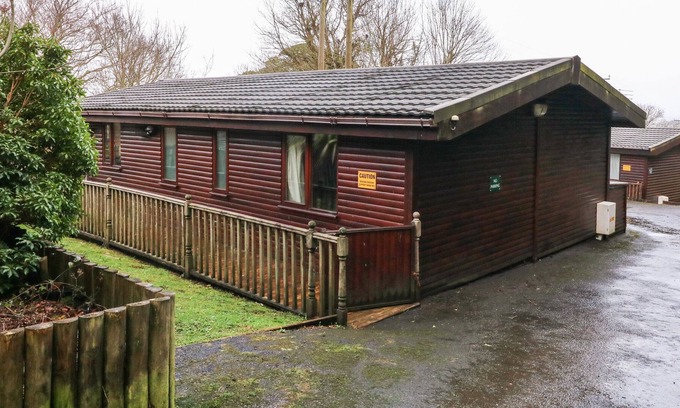 Watermouth Cabin | LODGE 39, pet friendly, country holiday cottage in Berrynarbor