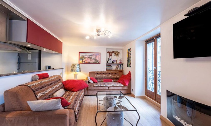 Annecy Old Town Apartment | Lodges Du Canal St Dominique Annecy