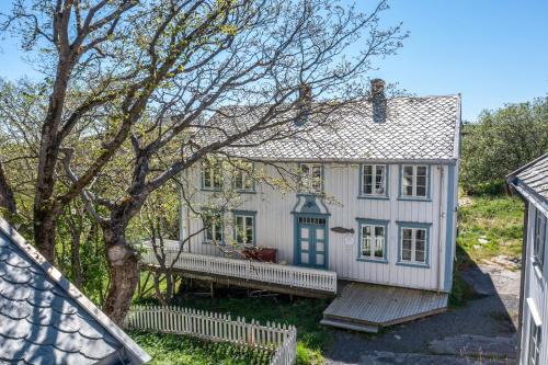 Aa Hostel | Lofoten Budget Hostel