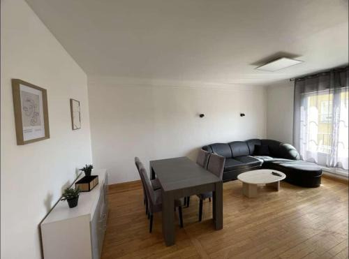 Vitry-le-Francois Apartment | Logement 1 à 4 personnes