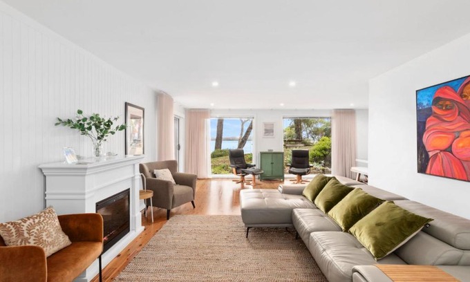 Long Beach House | Long Beach Hideaway managed by Batemans Bay Accom