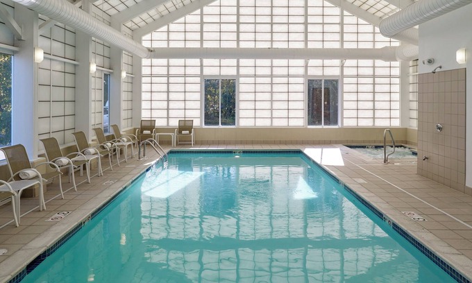 South Portland Hotel | Long Creek Hotel by IHG