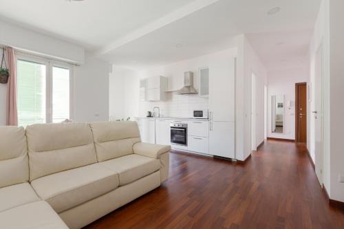 Giambellino Apartment | Lorenteggio Gelsomini Cozy Apartment