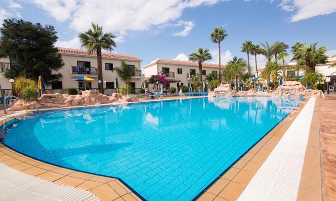 Ayia Napa Apartment | Loutsiana Deluxe Apts