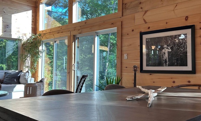 Arden Cottage | Lovely 2-bedroom cottage with 2 bedrooms on 8 wooded acres.