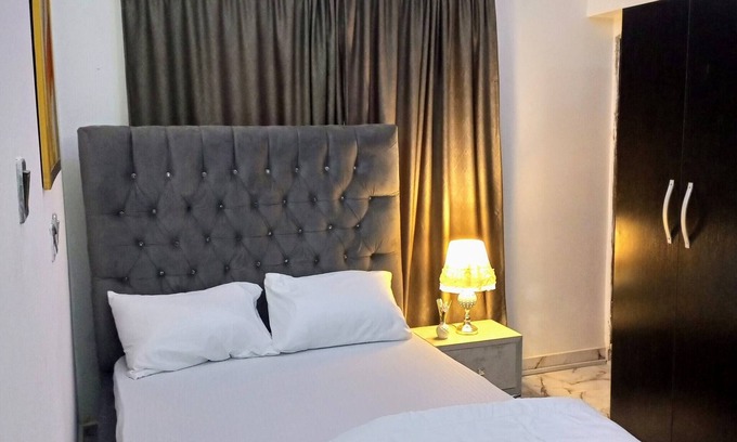 Abuja Apartment | Lovely 2-bedroom Serviced Apartment With a Balcony