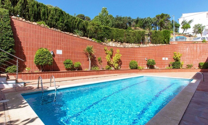 Tossa de Mar Apartment | Lovely apartment for 6 people with pool, WIFI, TV, terrace and parking