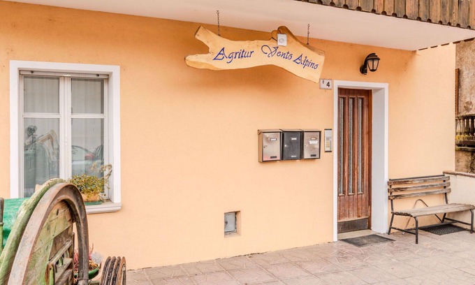 Taio Apartment | Lovely apartment for 3 people with WIFI, TV, patio and pets allowed