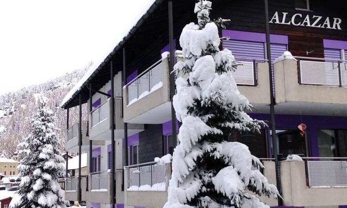 Saas-Balen Apartment | Lovely apartment for 4 people with WIFI, TV, balcony and pets allowed