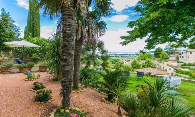 Stigliano Apartment | Lovely apartment for 3 people with WIFI, TV, patio, pets allowed and panoramic view