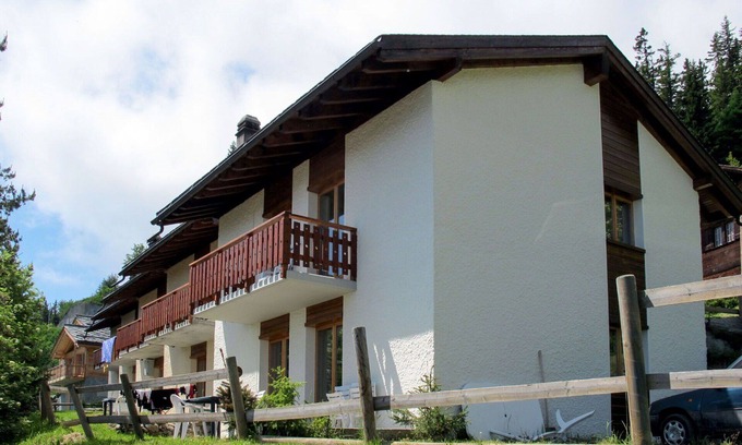 Granges House | Lovely apartment in villa for 8 guests with WIFI, TV, terrace and pets allowed
