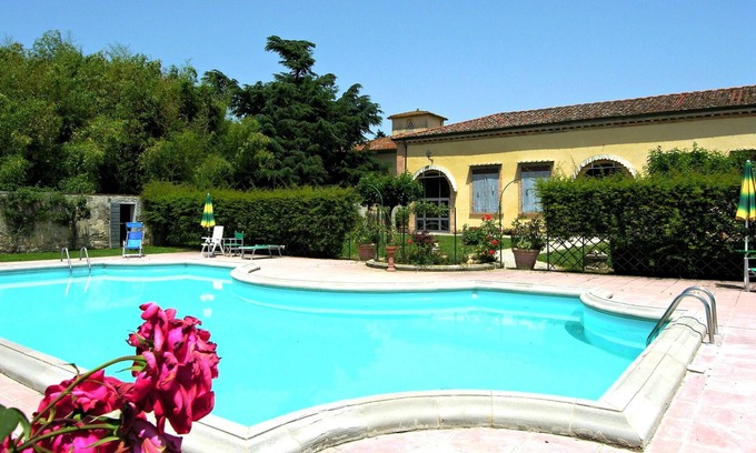 Scarperia e San Piero Villa | Lovely apartment in villa for 6 guests with pool, WIFI, TV and panoramic view
