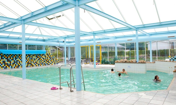 Belfeld House | Lovely apartment in villa for 4 guests with WIFI, pool, TV and terrace