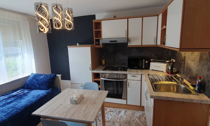 Finkenwerder Apartment | Lovely apartment with WiFi in vibrant Finkenwerder Center mit parkplatz