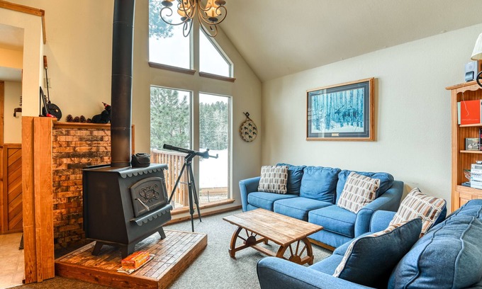 Angel Fire House | Lovely multi-level cabin with balcony, loft, fireplace & great mountain views