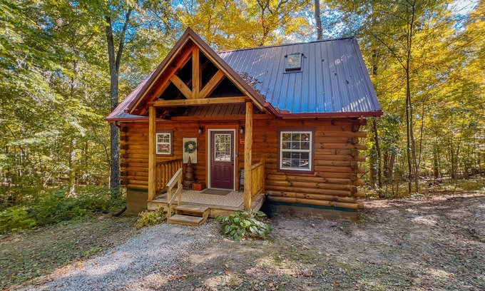 Laurelville Cabin | Lovers Loft Cabin in Hocking Hills
