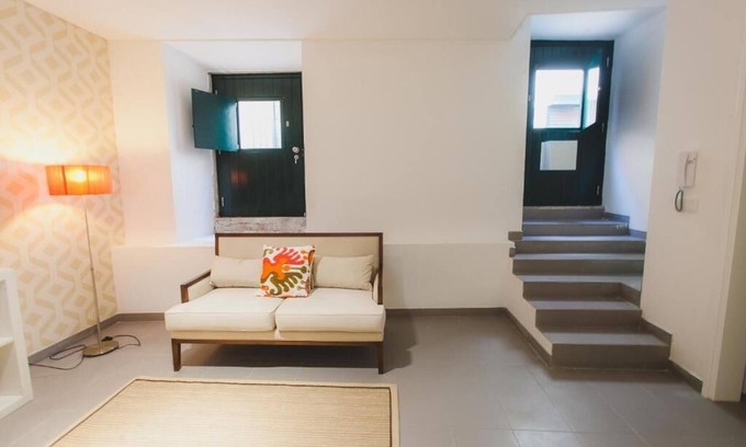 Sacramento Apartment | Loving Chiado
