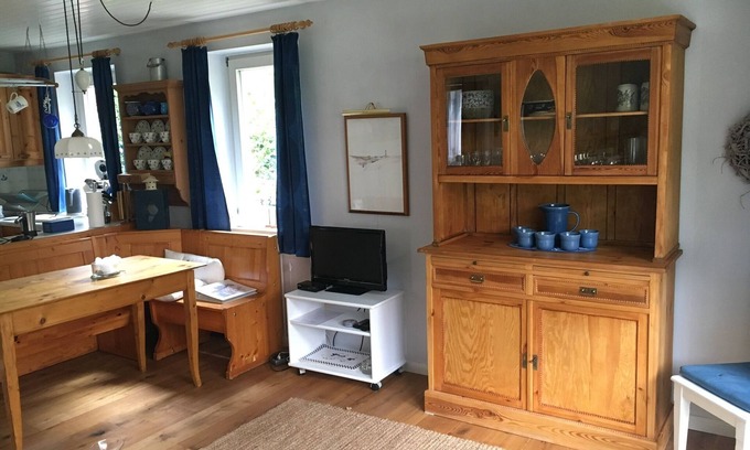 Schonberger Strand Apartment | Lovingly furnished vacation apartment with garden 200 m from the beach and pier