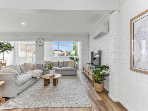 Tweed Heads House | Lower Lvl Boyd- Sunny Coastal Home - Pet Friendly