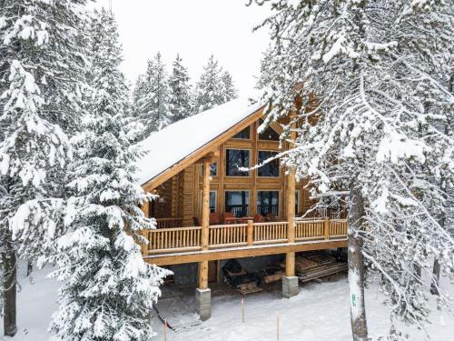 Island Park House | Lumberjack Lodge