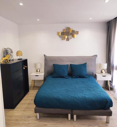 Le Chesnay Apartment | Lumineux Charming Appartement - Cozy Flat