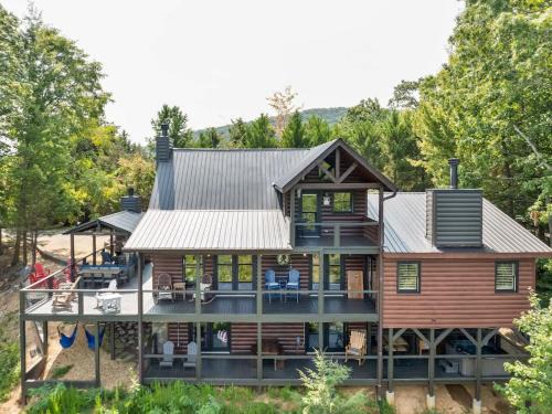 Necowa Cove House | Lux 5Br Lake & Mtn View Hot Tub Firepit Game Rm