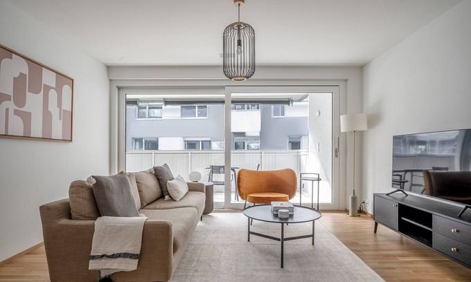 Altstetten Apartment | Luxe Altstetten 1BR w/Storage Area & W/D, nr Shops, by Blueground