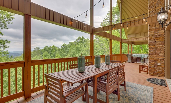 Blairsville Cabin | Luxe Blairsville Cabin w/Game Room, Near Hikes