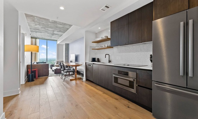 Rainey Street Historic District Condo | Luxe Condo in Downtown Austin