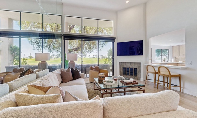 La Quinta Condo | Luxe Condo in PGA West w/grill, patio, shared pool & hot tub-close to Coachella