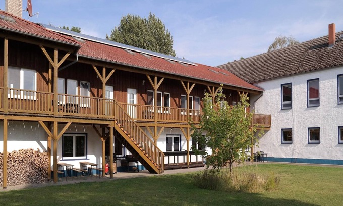 Boddin Apartment | Luxuriöse Ferienwohnung in Boddin mit Garten