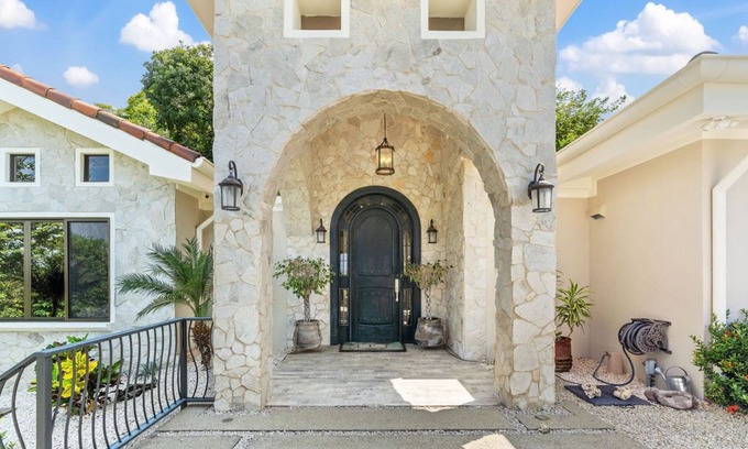 Coco House | Luxurious 3 Bedroom Home in Exclusive Pacifico Gated Community