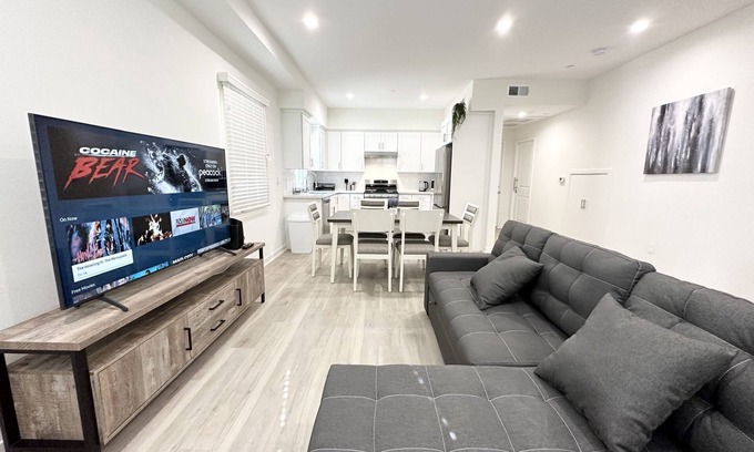 Lamanda Park House | Luxurious 3BR/3.5BA Home (Newly-built 2023/Quiet Community)