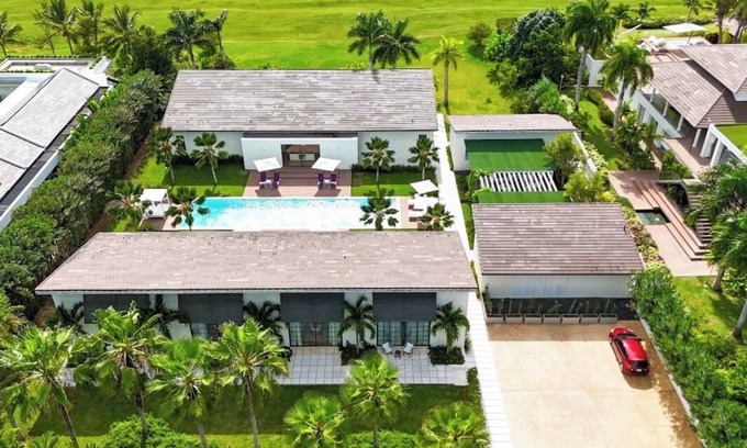 Las Lomas Villa | Luxurious Villa in Casa de Campo - 8 Bedrooms, Private Pool & Bar Area