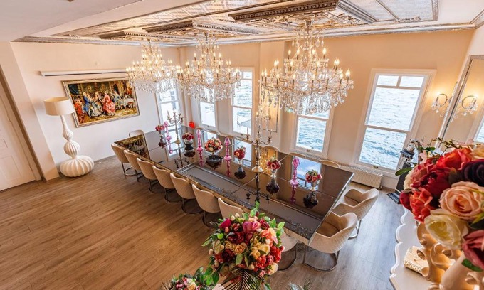 Beylerbeyi Villa | Luxurious Waterfront Mansion with Amazing Bosphorus View