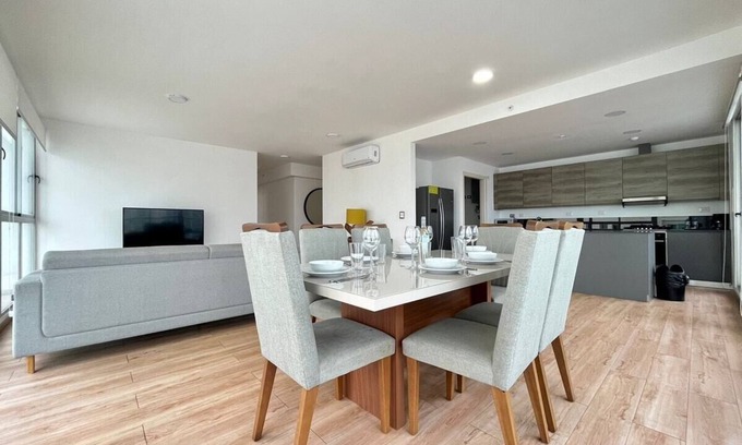 Marbella Apartment | Luxury 2 BR apt with free parking and balcony