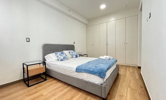 Marbella Apartment | Luxury 2 BR apt with free parking