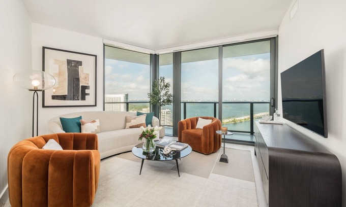 Edgewater Apartment | Luxury 3 bedroom apartment for rent in Edgewater
