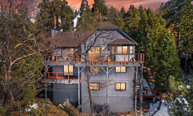 Lake Arrowhead Ski Chalet | Luxury 4-bedroom chalet with stunning views in Arrowhead Woods