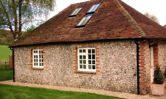 North Stoke Cottage | Luxury 5 star barn conversion in South Downs National Park, near Chichester