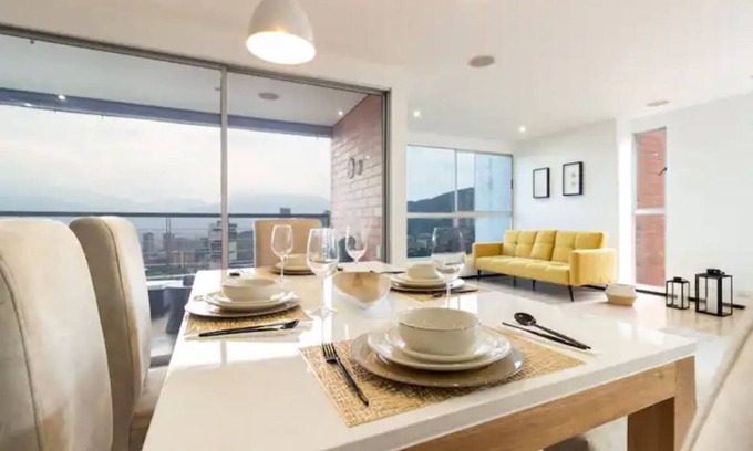 El Tesoro Apartment | Luxury apartment in Poblado-Jacuzzi-Panoramic view