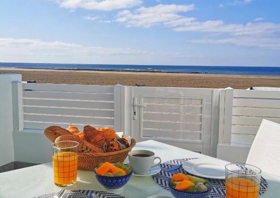 Playa Honda Apartment | Luxury Apartment On The Beach