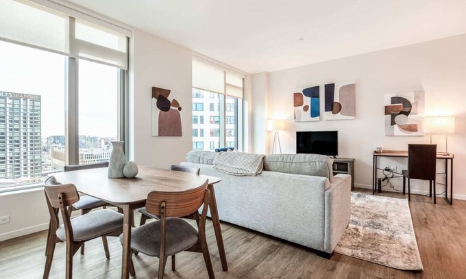 Seaport District Apartment | Luxury Apt in Seaport with Gym and Pool