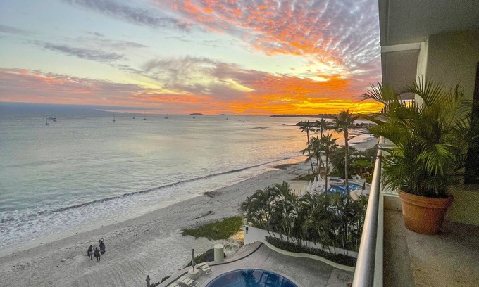 Emiliano Zapata Apartment | Luxury Beach Front Condo in Beautiful Punta de Mita