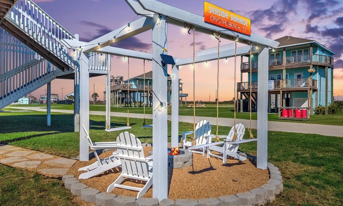 Port Bolivar House | Luxury Beachfront I Hot Tub, Firepit, Elevator & EV Charger