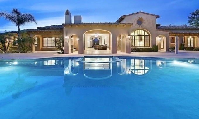 North City Resort | Luxury beautiful Resort house with Salt pool, Tennis, Screen Golf/Game
