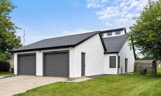 Saint Marys Allen County Condo | Luxury Condo w/Attached Garage
