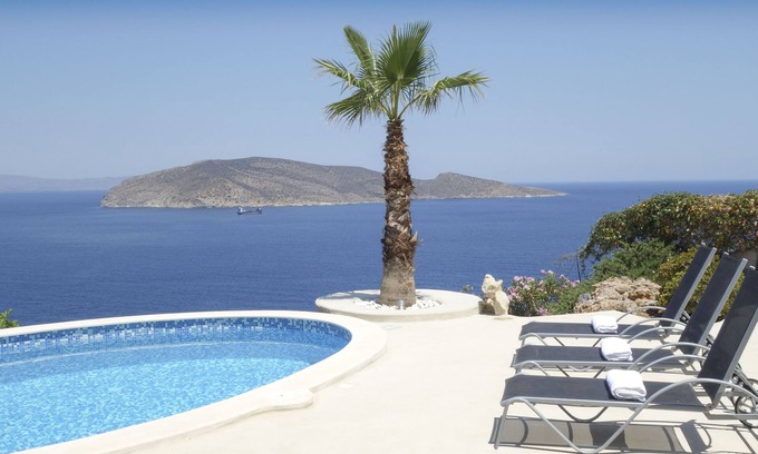 Pefki Villa | Luxury Cycladian Style Villa with amazing Sea View