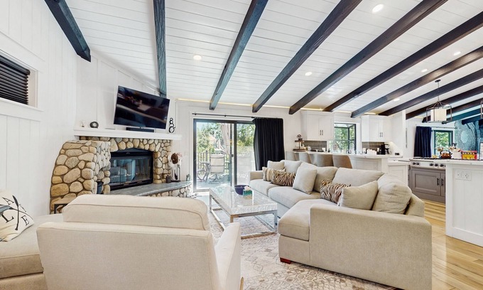 Lake Arrowhead House | Luxury dog friendly, lakeside escape w/private hot tub & grill - walk to lake