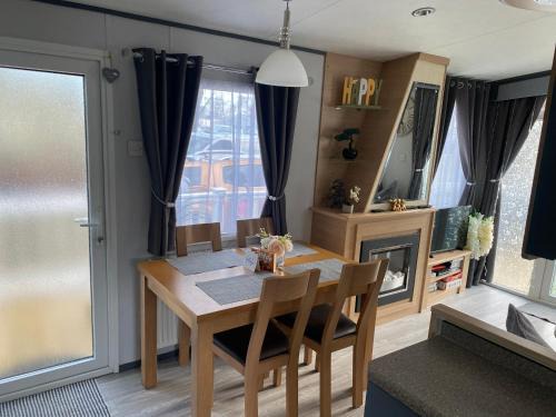 Tattershall Resort | Luxury Holiday Home Happiness at Tattershall lake#